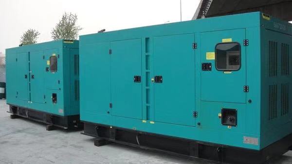 沁阳康明斯400kw大型柴油二手发电机组